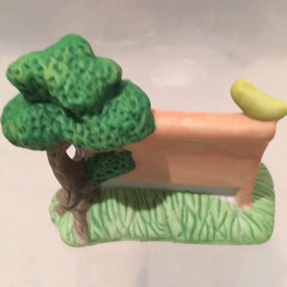 NWOT Vintage 1990s Easter village collectible figurines - Picture 4 of 8